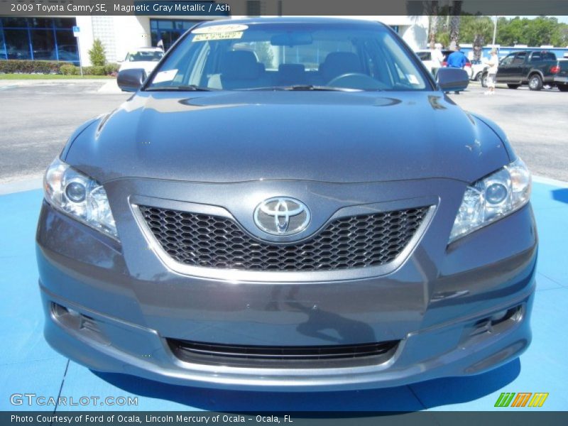 Magnetic Gray Metallic / Ash 2009 Toyota Camry SE