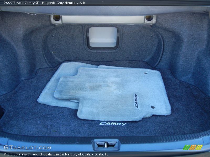 Magnetic Gray Metallic / Ash 2009 Toyota Camry SE