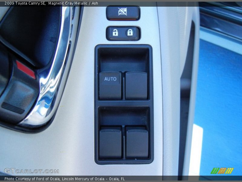 Magnetic Gray Metallic / Ash 2009 Toyota Camry SE