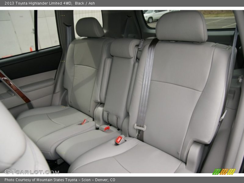 Black / Ash 2013 Toyota Highlander Limited 4WD