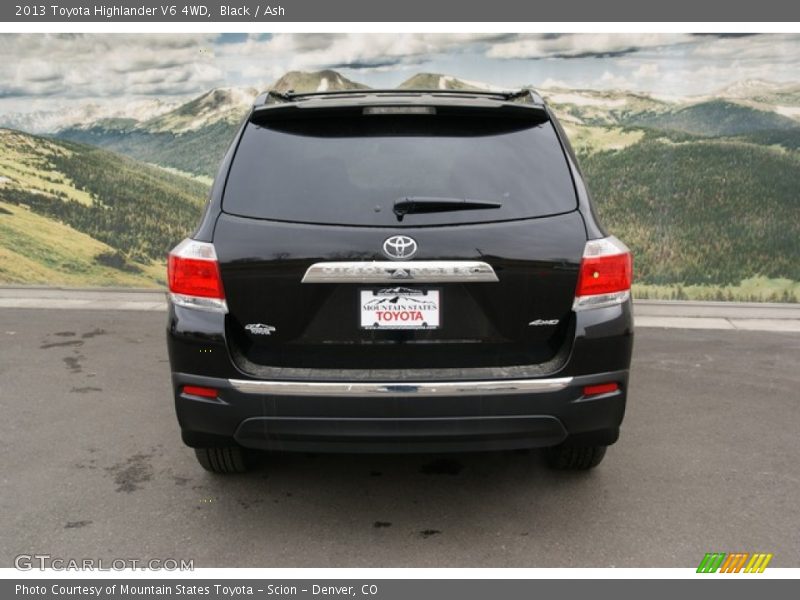 Black / Ash 2013 Toyota Highlander V6 4WD