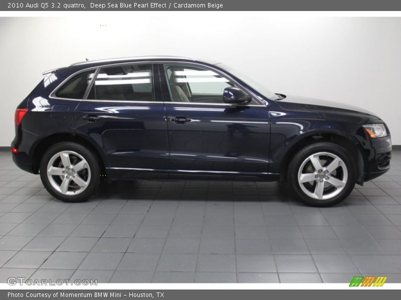 Deep Sea Blue Pearl Effect / Cardamom Beige 2010 Audi Q5 3.2 quattro