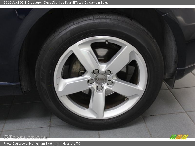 Deep Sea Blue Pearl Effect / Cardamom Beige 2010 Audi Q5 3.2 quattro