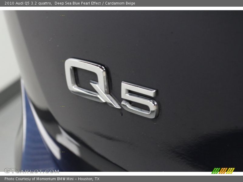 Deep Sea Blue Pearl Effect / Cardamom Beige 2010 Audi Q5 3.2 quattro