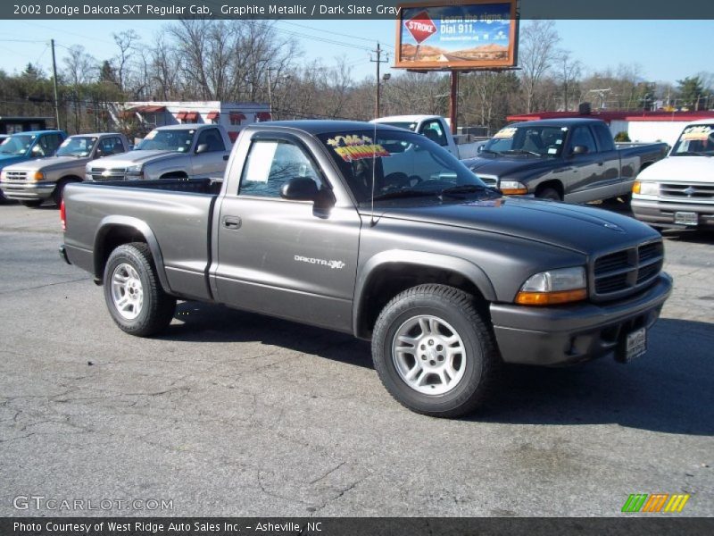 Front 3/4 View of 2002 Dakota SXT Regular Cab