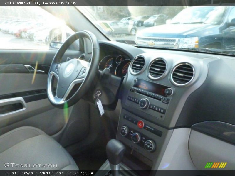 Techno Gray / Gray 2010 Saturn VUE XE