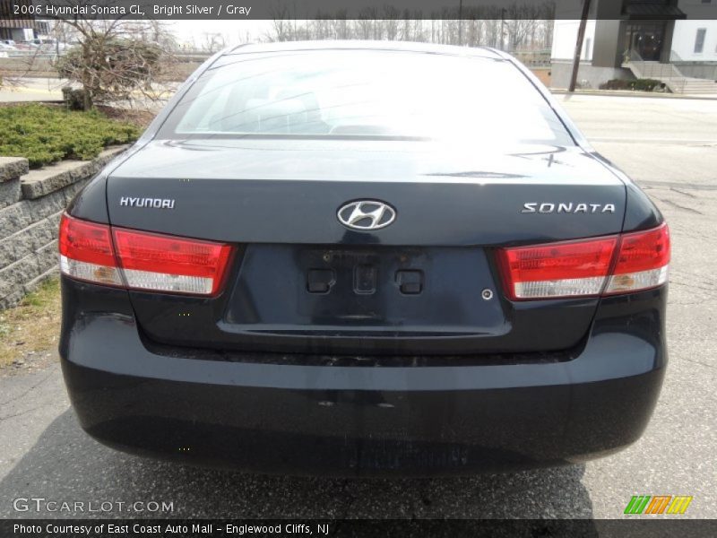 Bright Silver / Gray 2006 Hyundai Sonata GL
