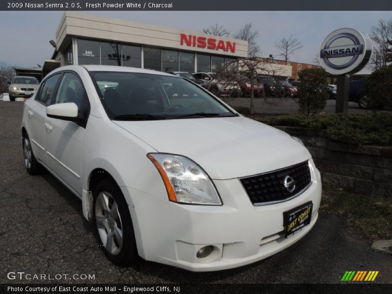 Fresh Powder White / Charcoal 2009 Nissan Sentra 2.0 S