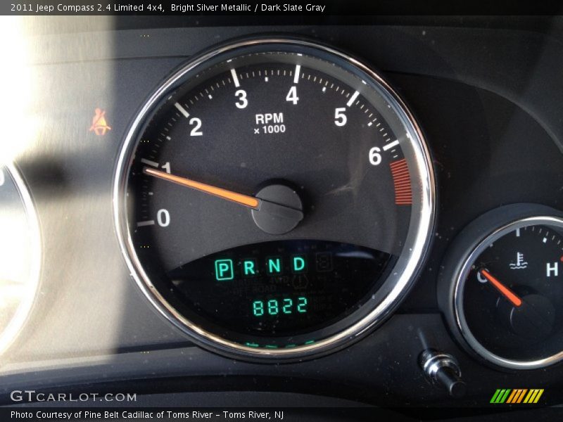 Bright Silver Metallic / Dark Slate Gray 2011 Jeep Compass 2.4 Limited 4x4