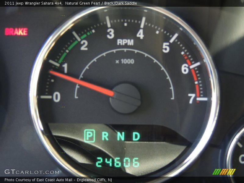 Natural Green Pearl / Black/Dark Saddle 2011 Jeep Wrangler Sahara 4x4