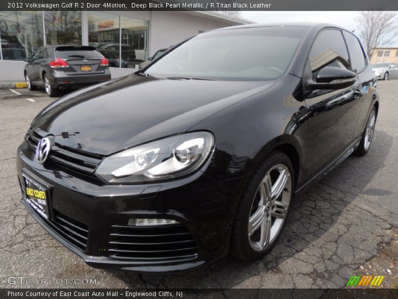 Deep Black Pearl Metallic / R Titan Black Leather 2012 Volkswagen Golf R 2 Door 4Motion