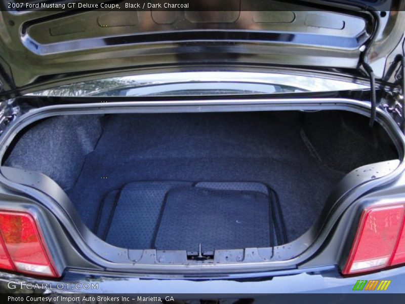  2007 Mustang GT Deluxe Coupe Trunk