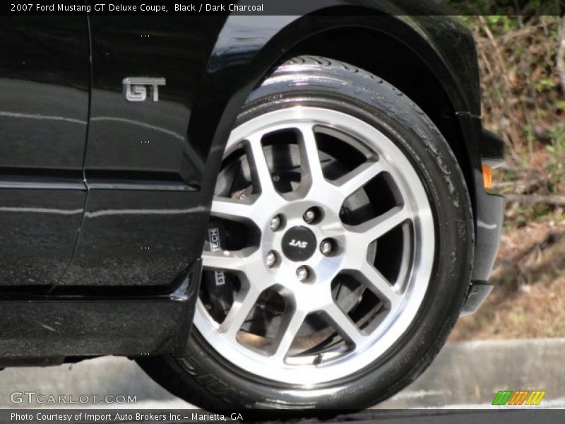 Custom Wheels of 2007 Mustang GT Deluxe Coupe