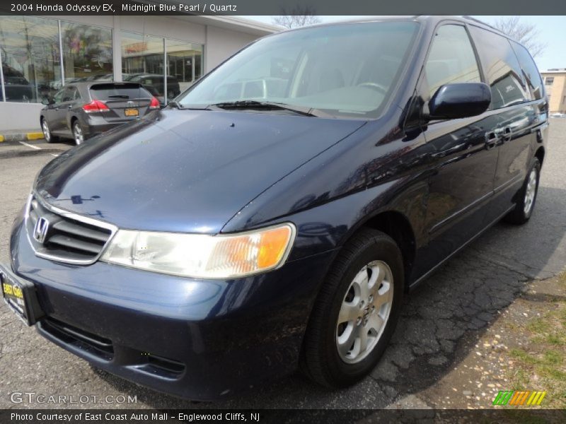 Front 3/4 View of 2004 Odyssey EX