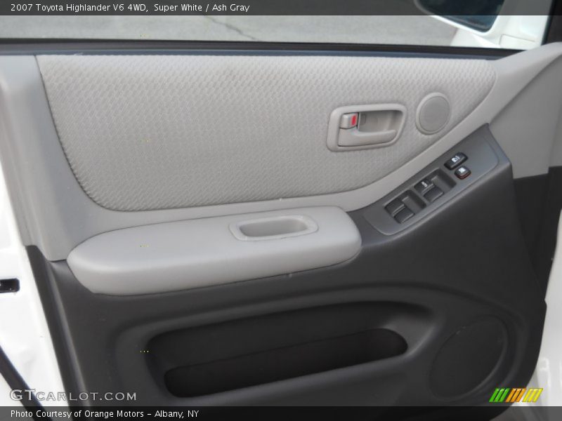 Super White / Ash Gray 2007 Toyota Highlander V6 4WD
