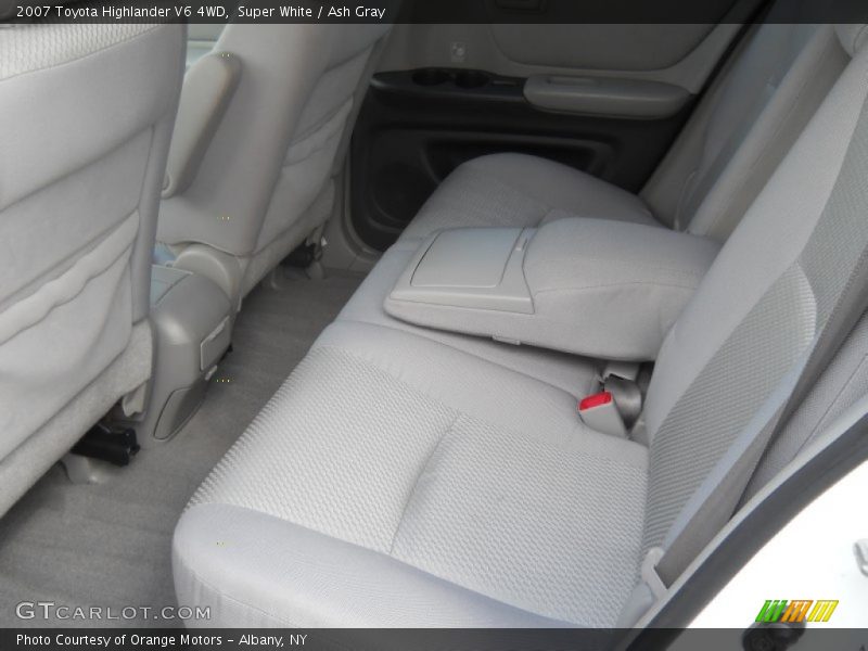 Super White / Ash Gray 2007 Toyota Highlander V6 4WD