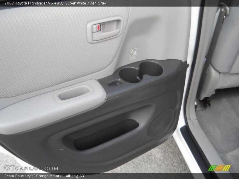 Super White / Ash Gray 2007 Toyota Highlander V6 4WD