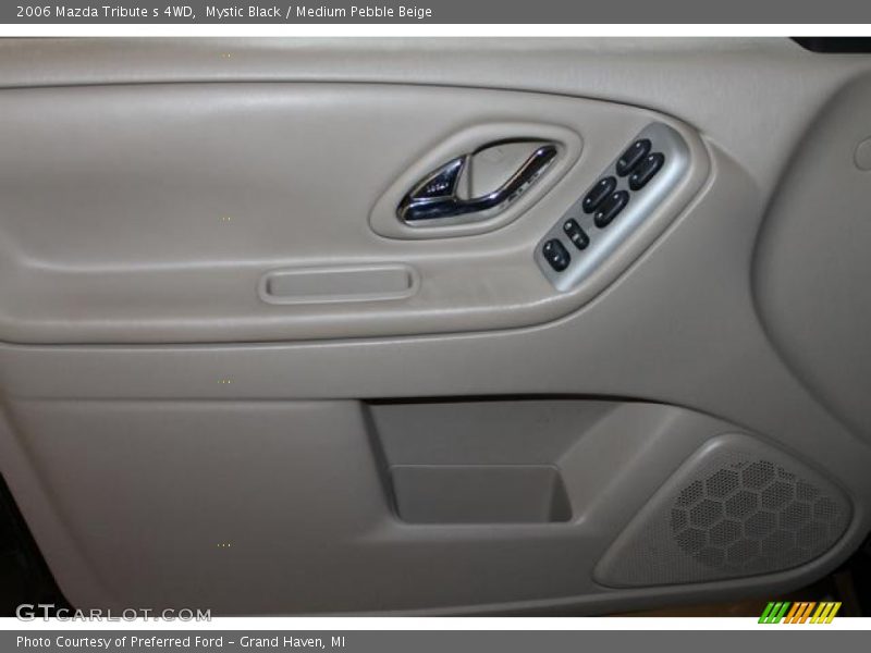 Mystic Black / Medium Pebble Beige 2006 Mazda Tribute s 4WD