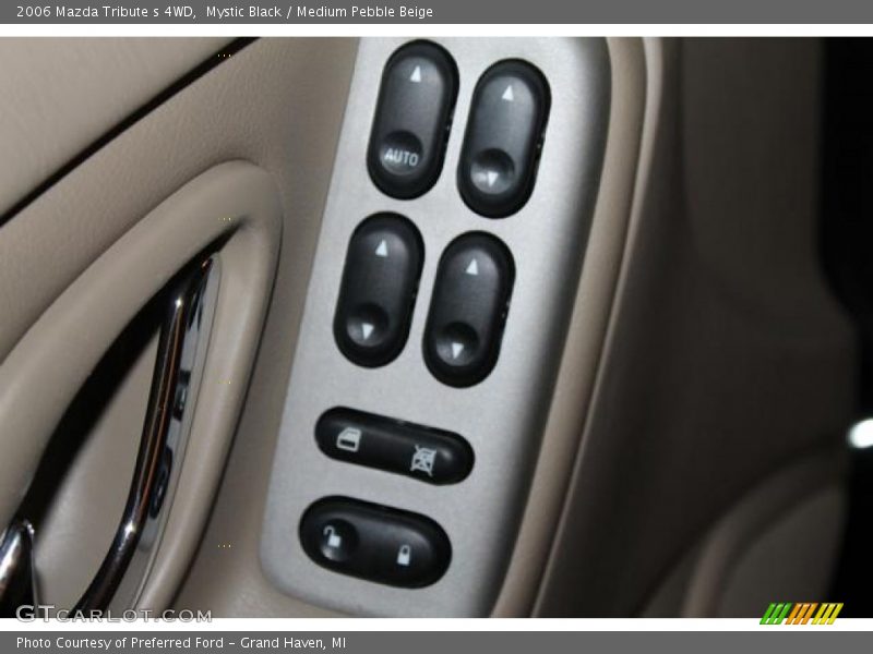 Mystic Black / Medium Pebble Beige 2006 Mazda Tribute s 4WD