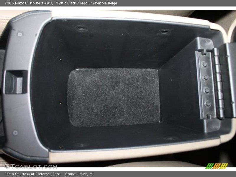 Mystic Black / Medium Pebble Beige 2006 Mazda Tribute s 4WD