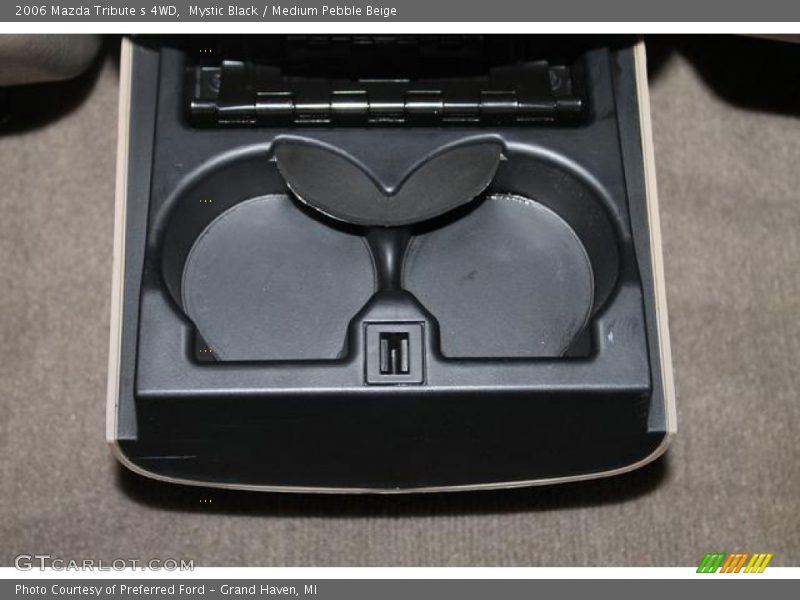 Mystic Black / Medium Pebble Beige 2006 Mazda Tribute s 4WD