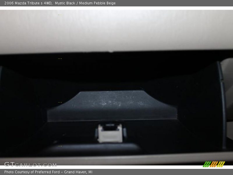 Mystic Black / Medium Pebble Beige 2006 Mazda Tribute s 4WD