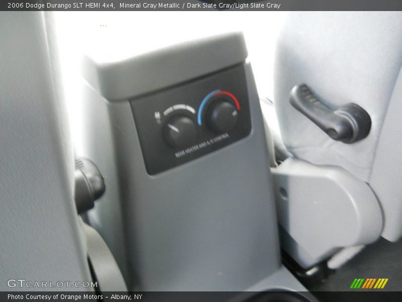 Mineral Gray Metallic / Dark Slate Gray/Light Slate Gray 2006 Dodge Durango SLT HEMI 4x4