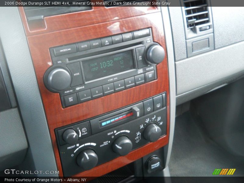Controls of 2006 Durango SLT HEMI 4x4