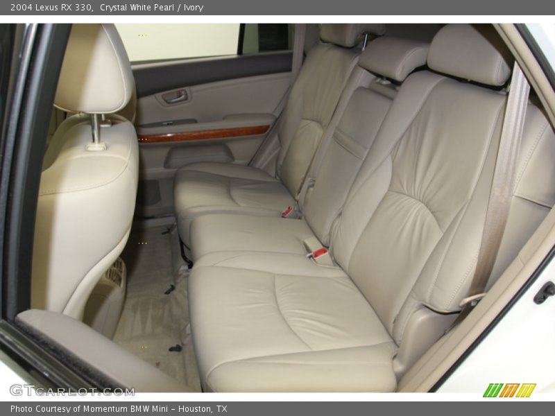 Rear Seat of 2004 RX 330