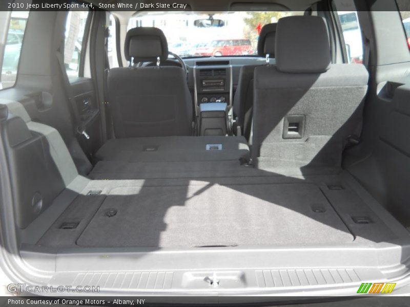 Stone White / Dark Slate Gray 2010 Jeep Liberty Sport 4x4