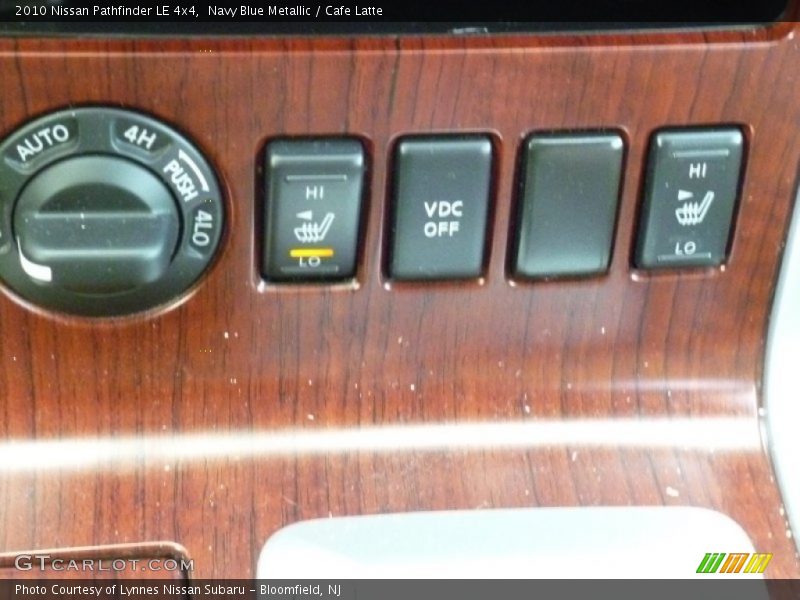 Navy Blue Metallic / Cafe Latte 2010 Nissan Pathfinder LE 4x4