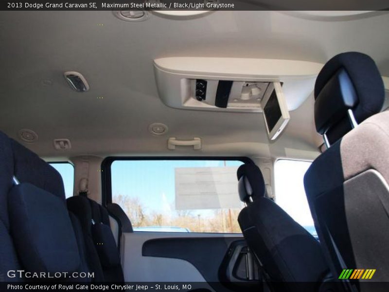 Maximum Steel Metallic / Black/Light Graystone 2013 Dodge Grand Caravan SE
