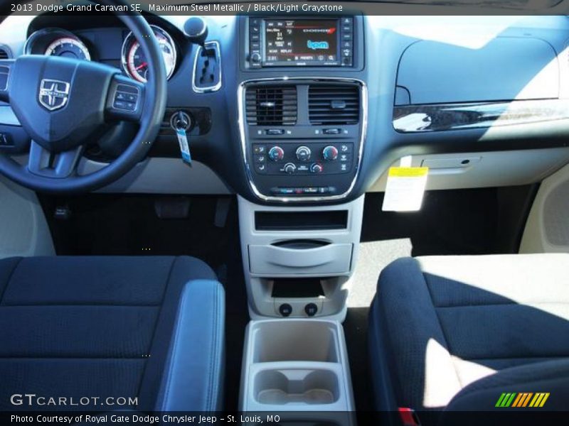 Maximum Steel Metallic / Black/Light Graystone 2013 Dodge Grand Caravan SE