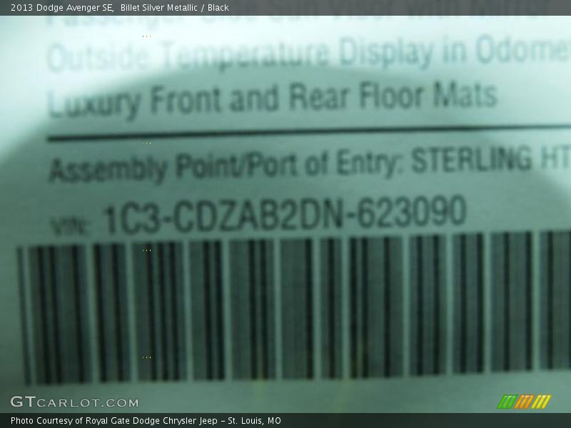 Billet Silver Metallic / Black 2013 Dodge Avenger SE