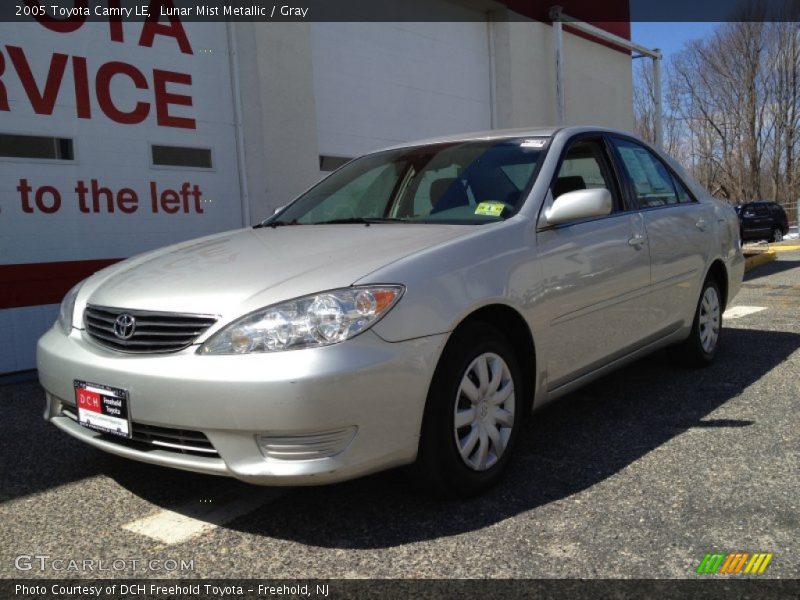 Lunar Mist Metallic / Gray 2005 Toyota Camry LE