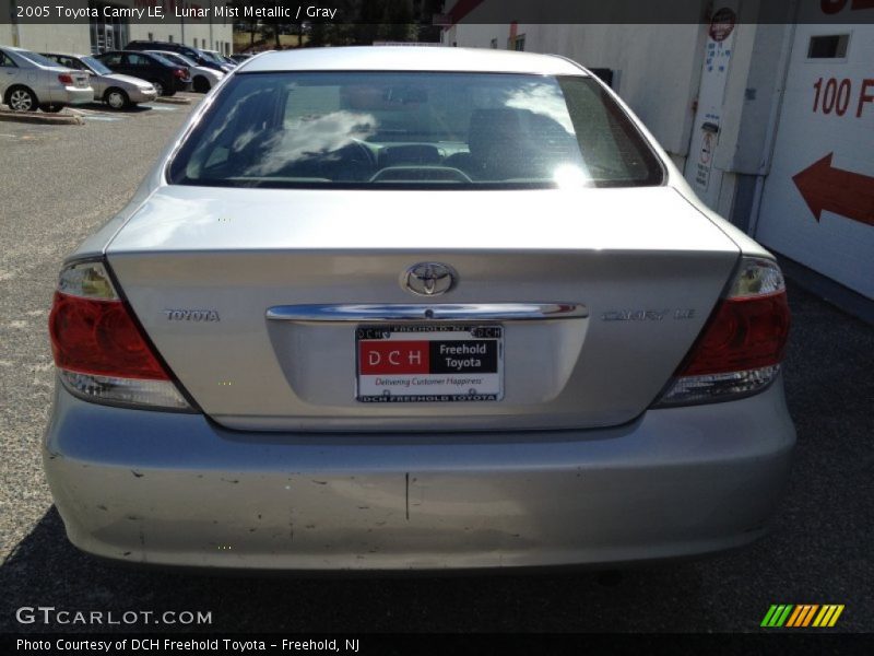 Lunar Mist Metallic / Gray 2005 Toyota Camry LE