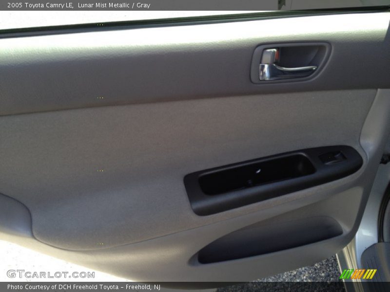Lunar Mist Metallic / Gray 2005 Toyota Camry LE