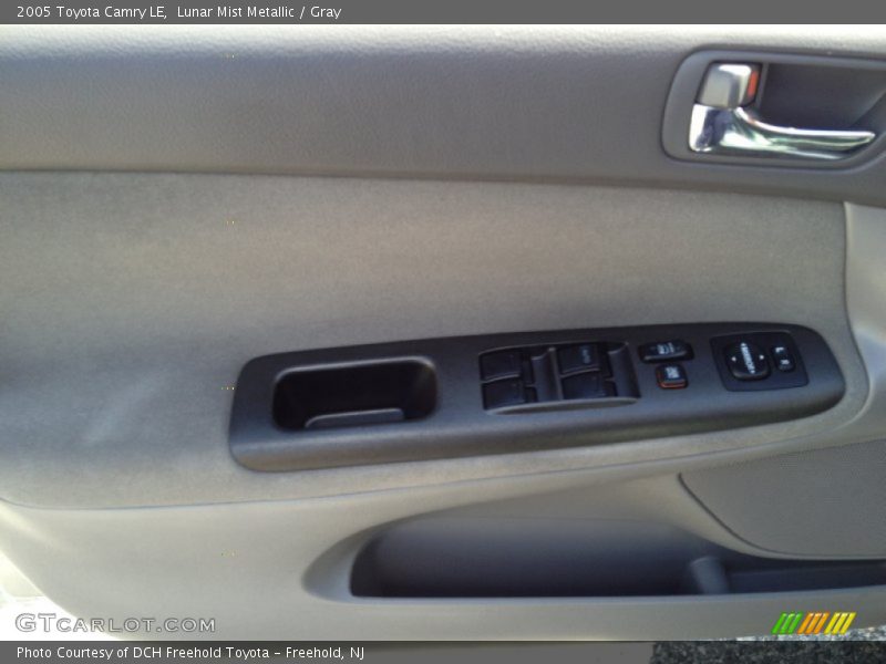 Lunar Mist Metallic / Gray 2005 Toyota Camry LE