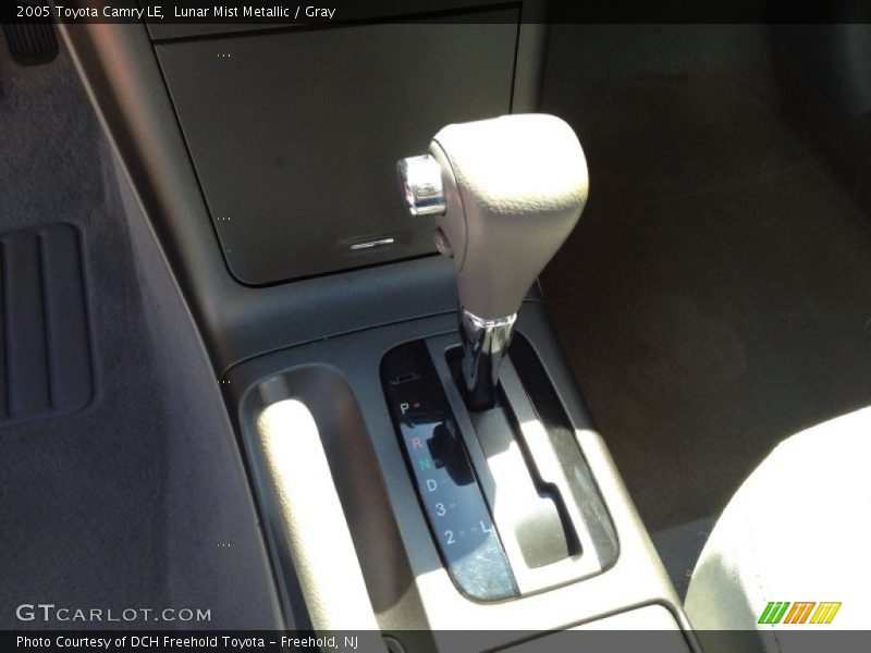 Lunar Mist Metallic / Gray 2005 Toyota Camry LE