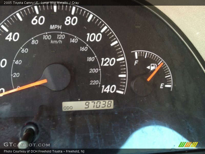 Lunar Mist Metallic / Gray 2005 Toyota Camry LE