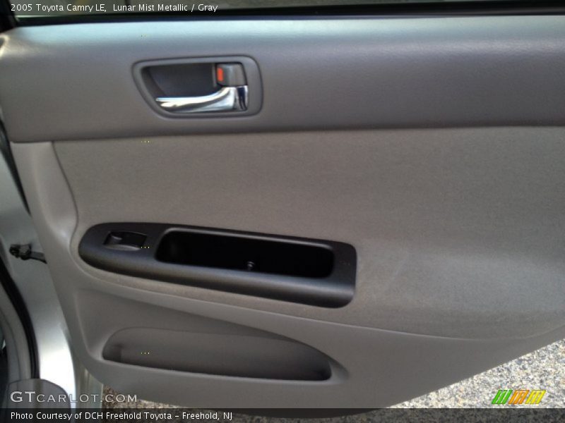 Lunar Mist Metallic / Gray 2005 Toyota Camry LE