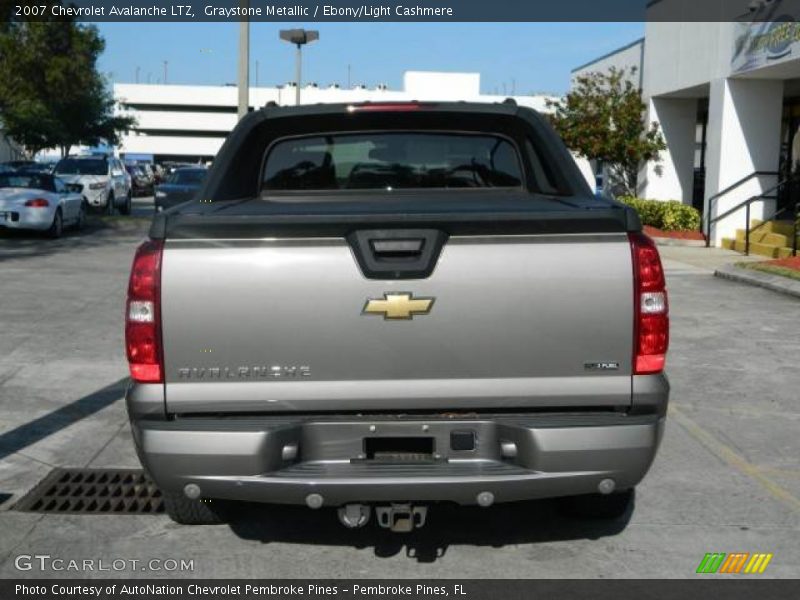 Graystone Metallic / Ebony/Light Cashmere 2007 Chevrolet Avalanche LTZ
