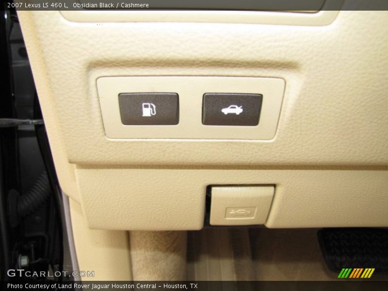 Controls of 2007 LS 460 L