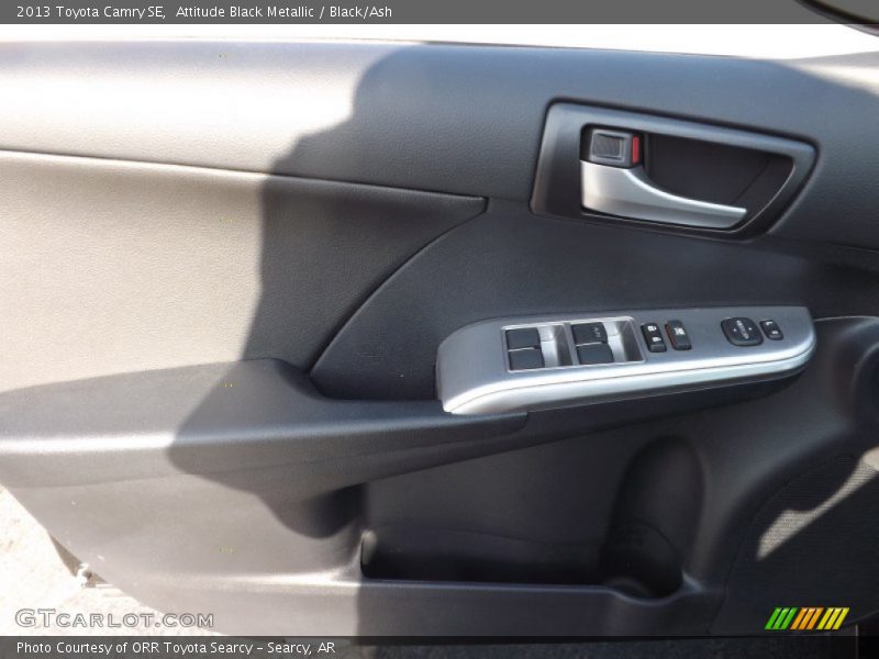 Attitude Black Metallic / Black/Ash 2013 Toyota Camry SE