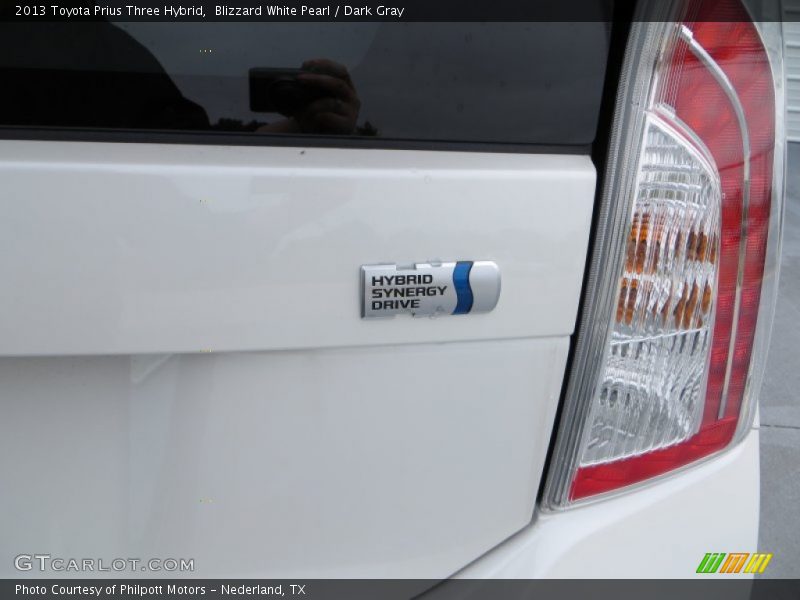 Blizzard White Pearl / Dark Gray 2013 Toyota Prius Three Hybrid