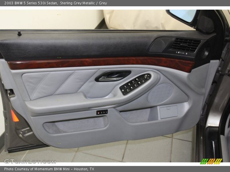 Door Panel of 2003 5 Series 530i Sedan
