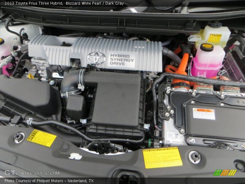 Blizzard White Pearl / Dark Gray 2013 Toyota Prius Three Hybrid