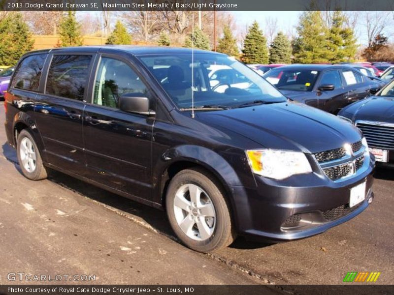 Maximum Steel Metallic / Black/Light Graystone 2013 Dodge Grand Caravan SE