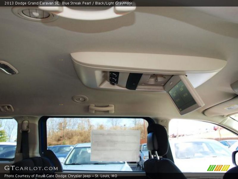Blue Streak Pearl / Black/Light Graystone 2013 Dodge Grand Caravan SE