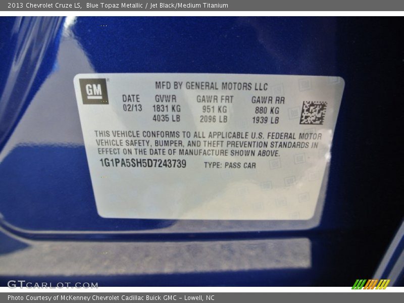 Blue Topaz Metallic / Jet Black/Medium Titanium 2013 Chevrolet Cruze LS